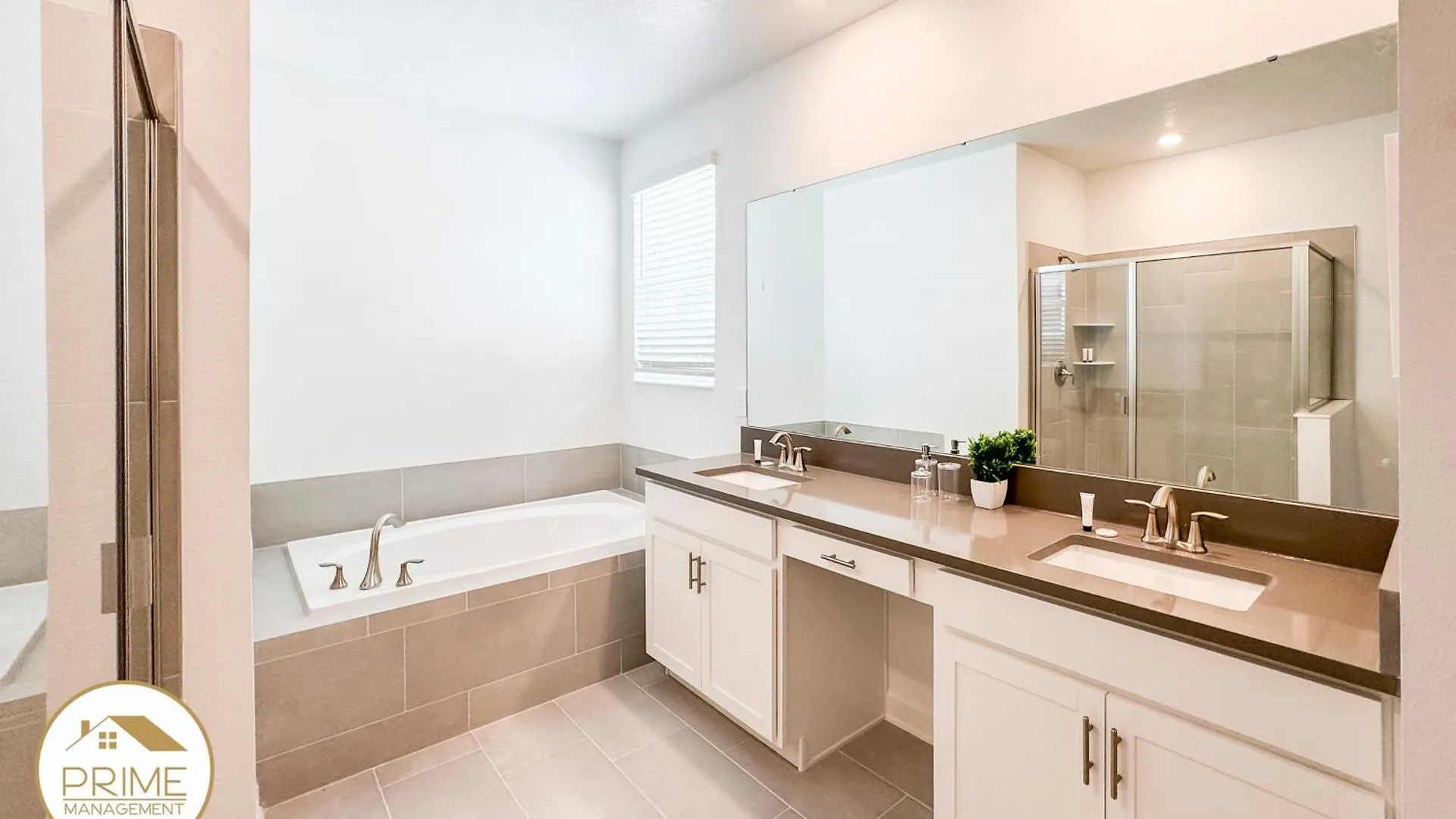 New Luxurious 6bd Pool & Near Kissimmee