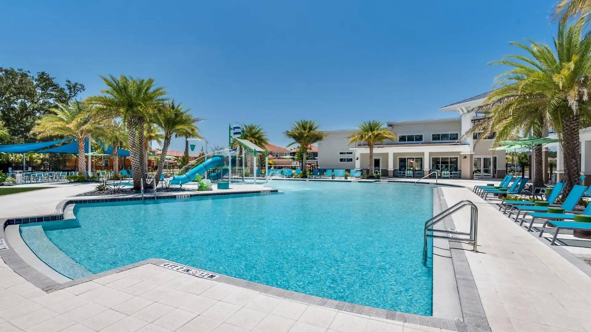 Upstay - Storybook W Pool Hot Tub Theme - Near Holiday home