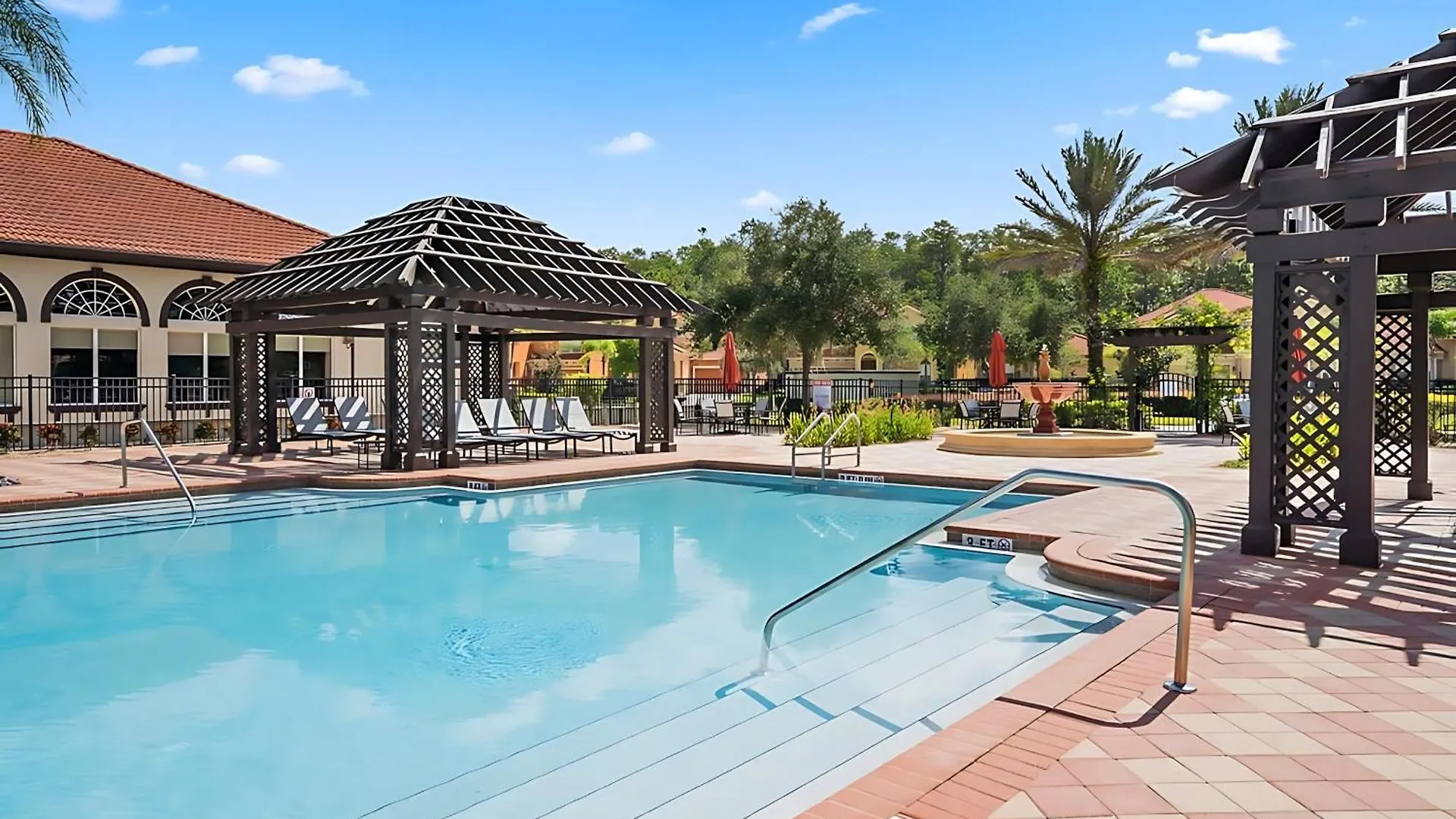 Family - 6br Mansion - Private Pool, Theater, Bbq And Holiday home *