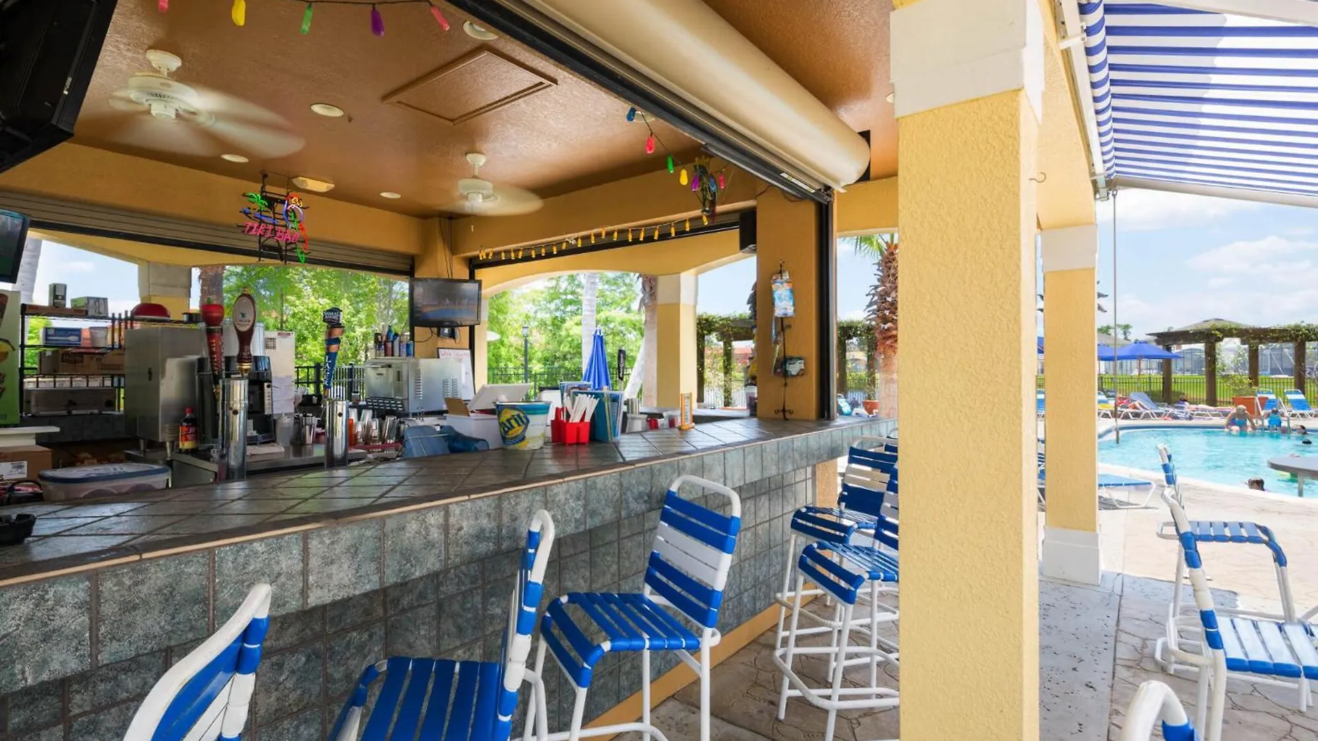 Walkin' On Sunshine - 5 Bed Pool In Terra Near