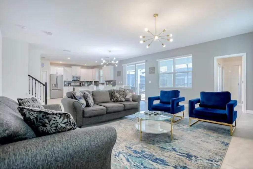 - Storey 972 * Kissimmee