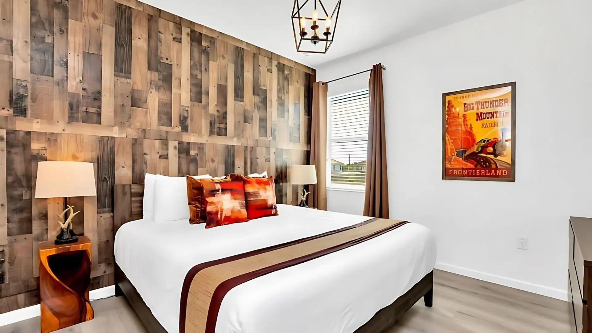 Upstay-mansion W Spa-pool-cinema-games - Sleeps 36 Holiday home Kissimmee