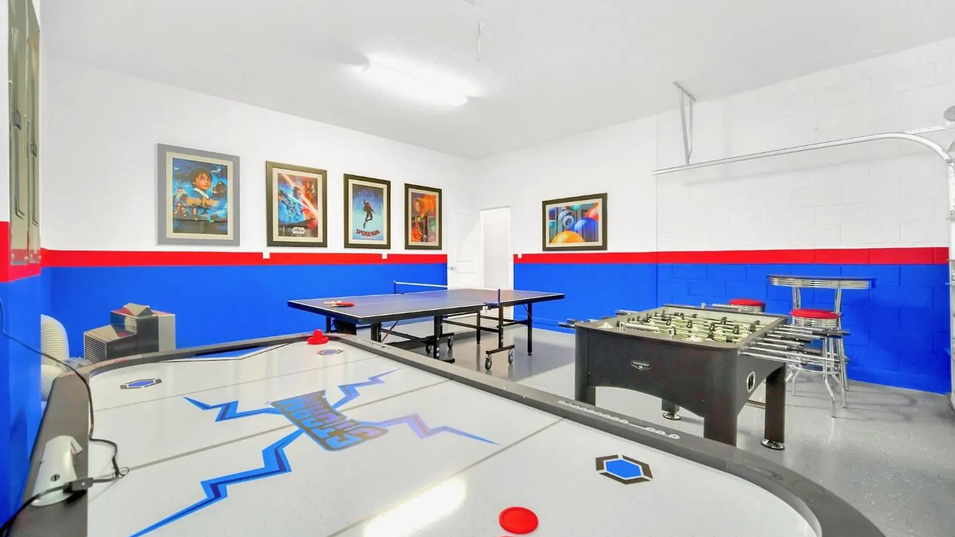 Holiday home Sleeps 26 - With Private Pool Hot Tub Games & Cinema