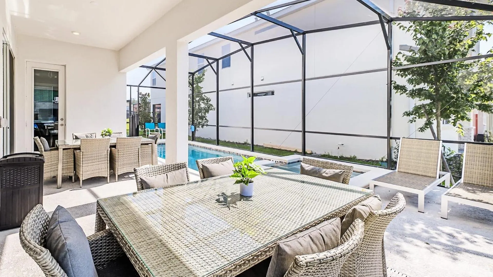 Sleeps 26 - With Private Pool Hot Tub Games & Cinema Kissimmee