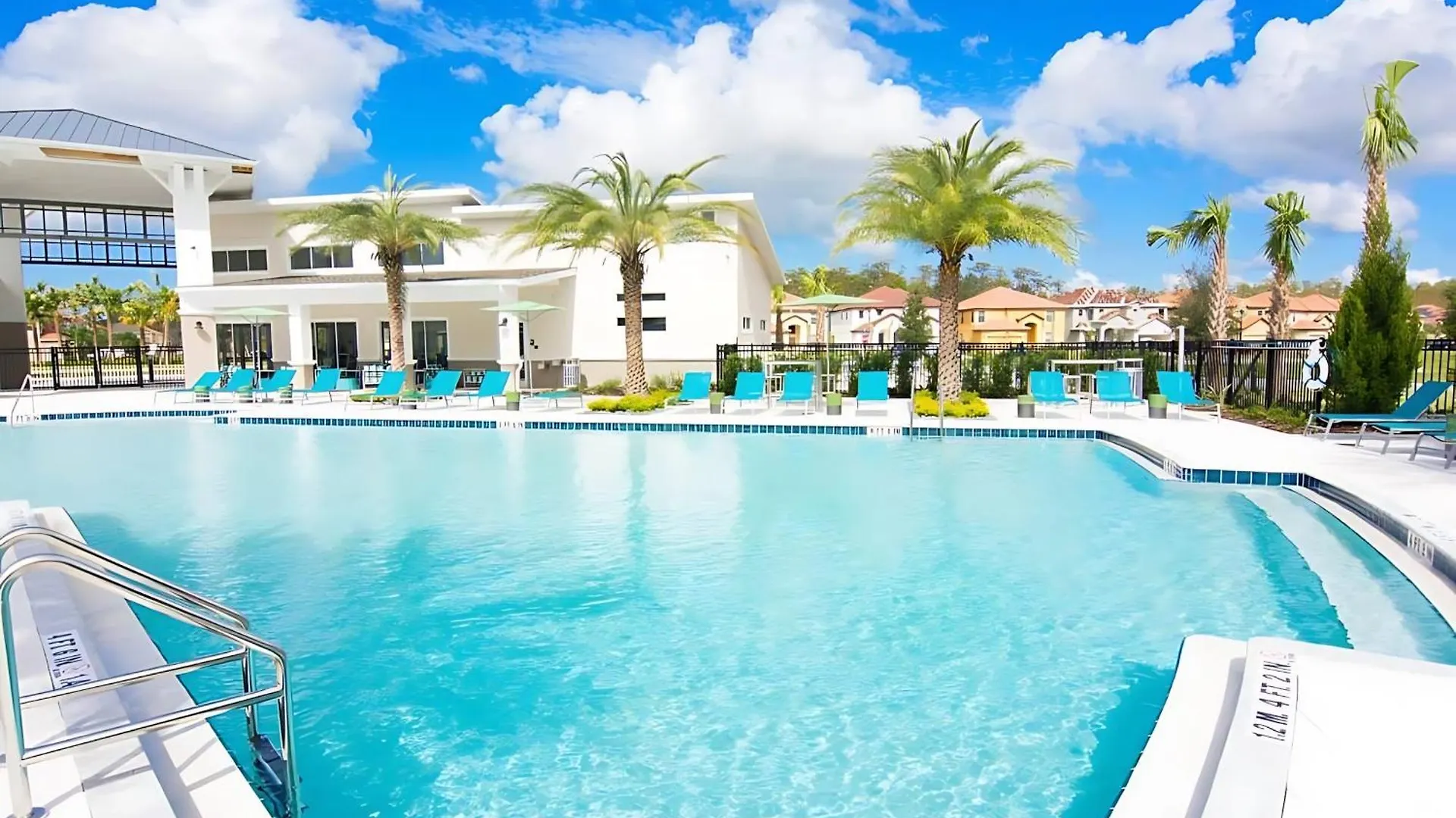 Sleeps 26 - With Private Pool Hot Tub Games & Cinema Kissimmee