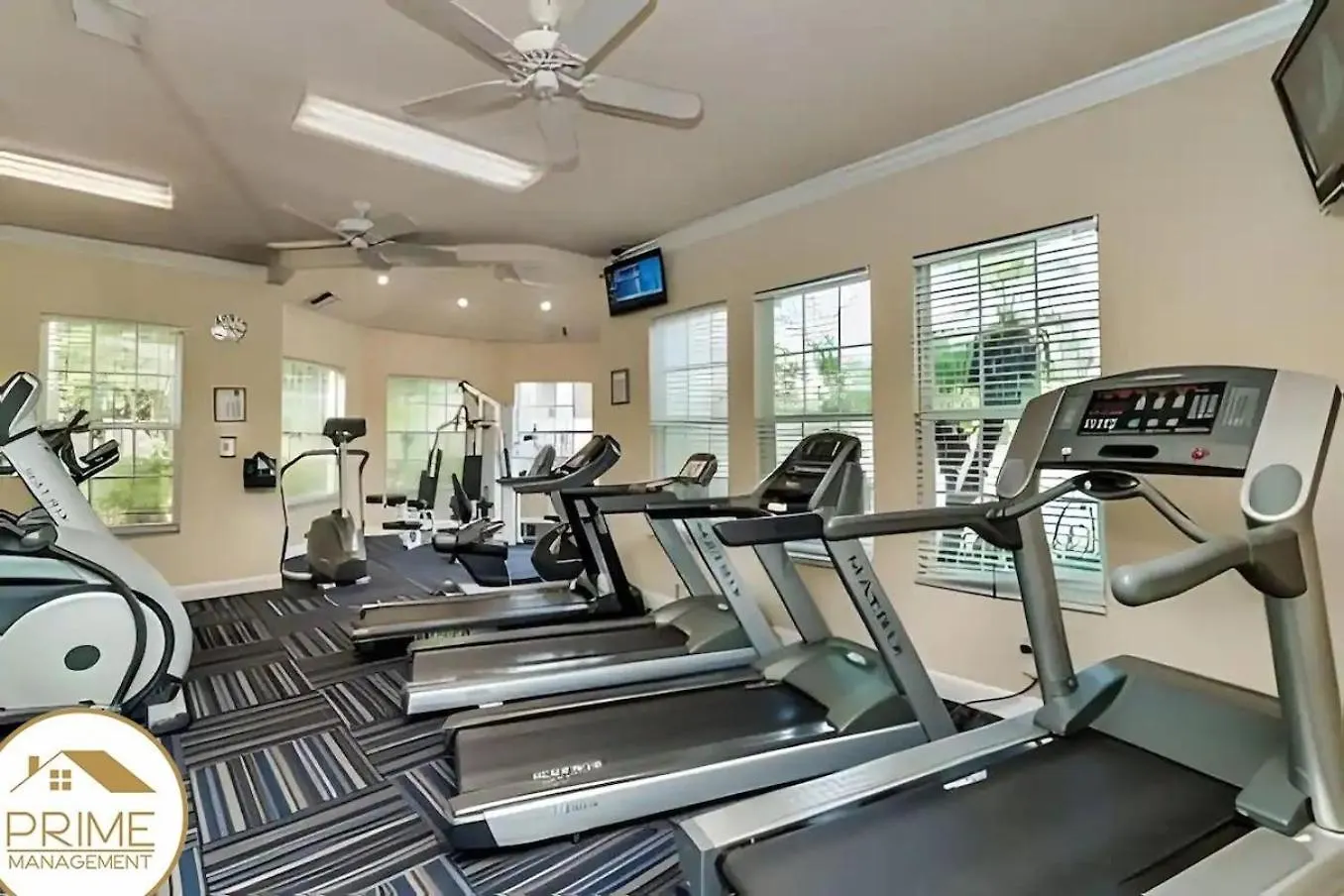 Renewed & Cozy 4bd Great Location To Kissimmee
