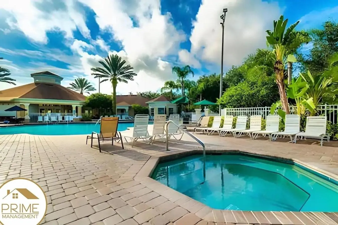Renewed & Cozy 4bd Great Location To