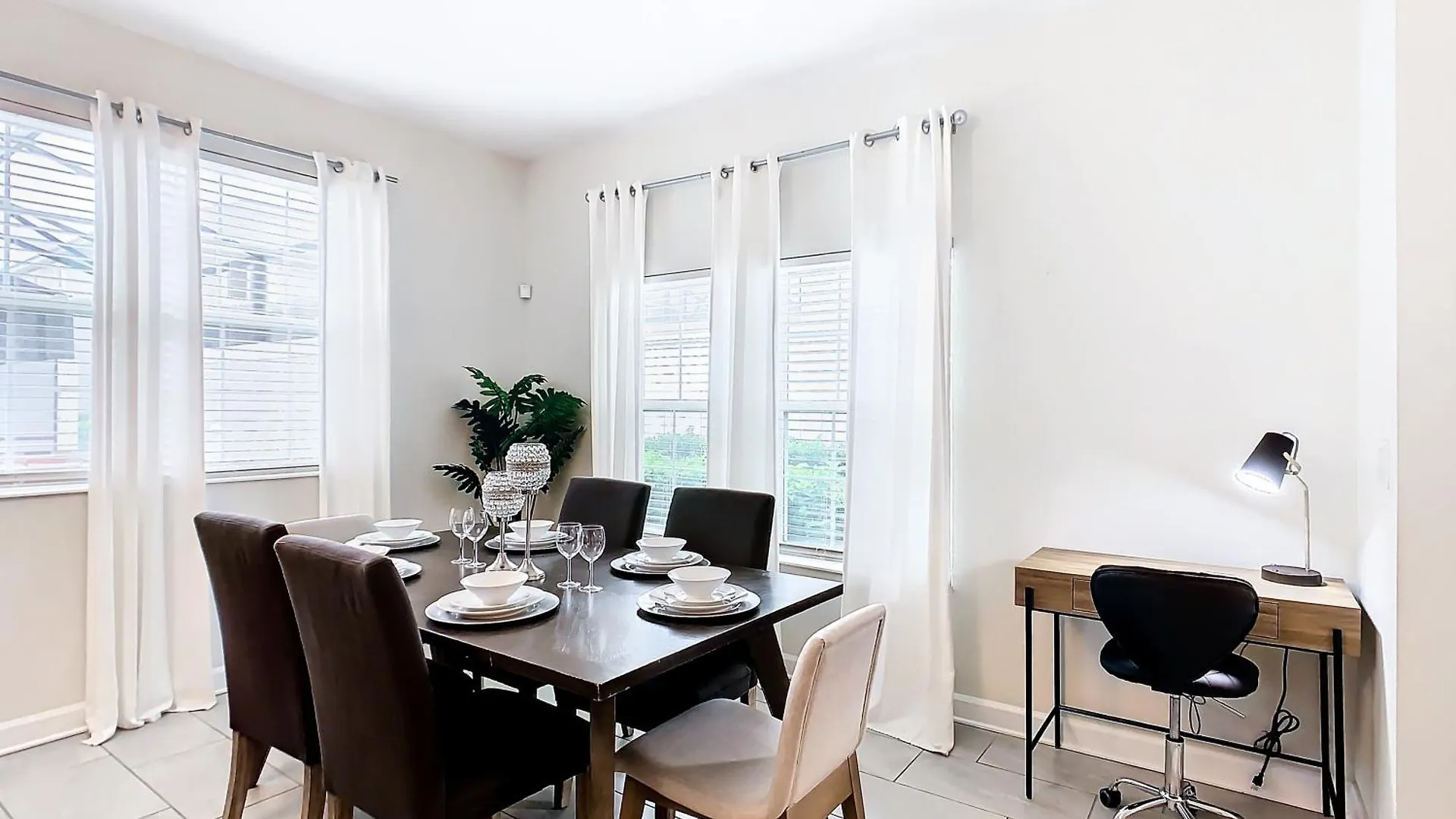 5br Townhouse Near Pool Kissimmee