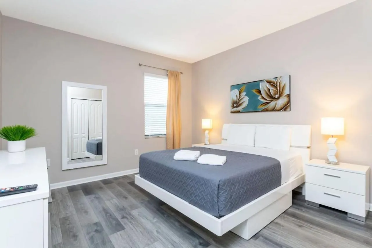 Renovated House In Near *