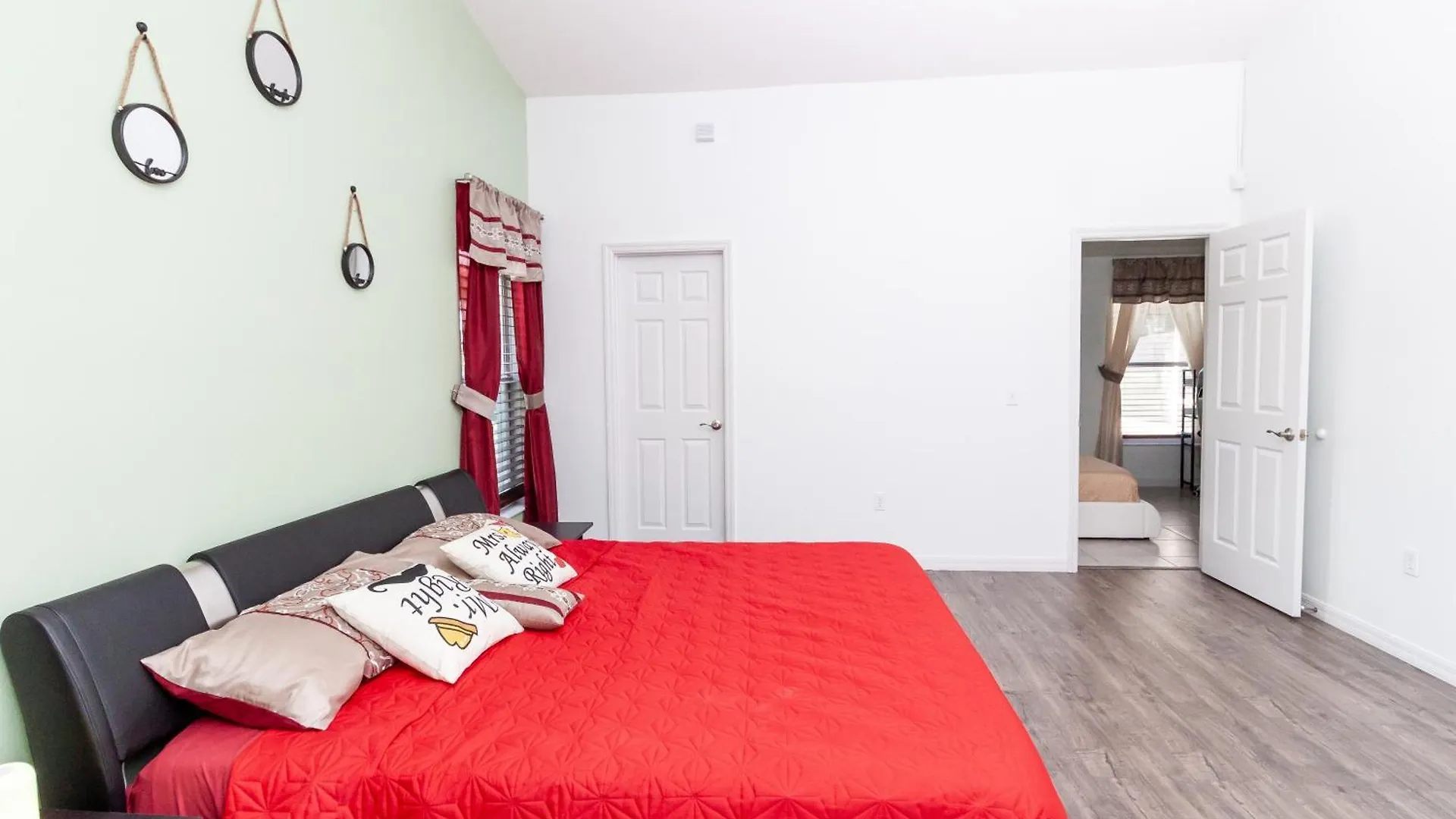 Villa Beautiful Fully Furnished 2-bedroom Luxury *