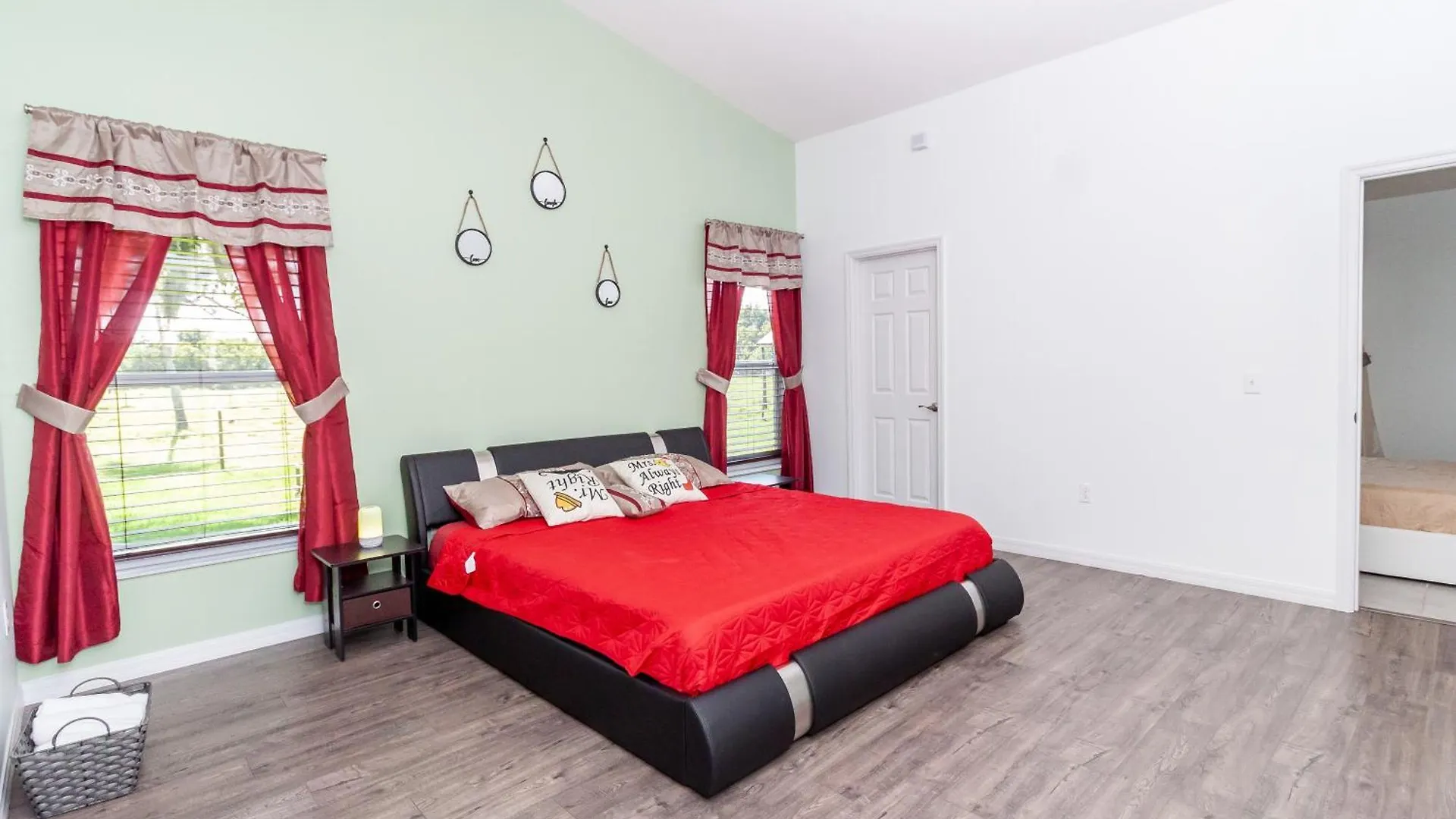 Villa Beautiful Fully Furnished 2-bedroom Luxury