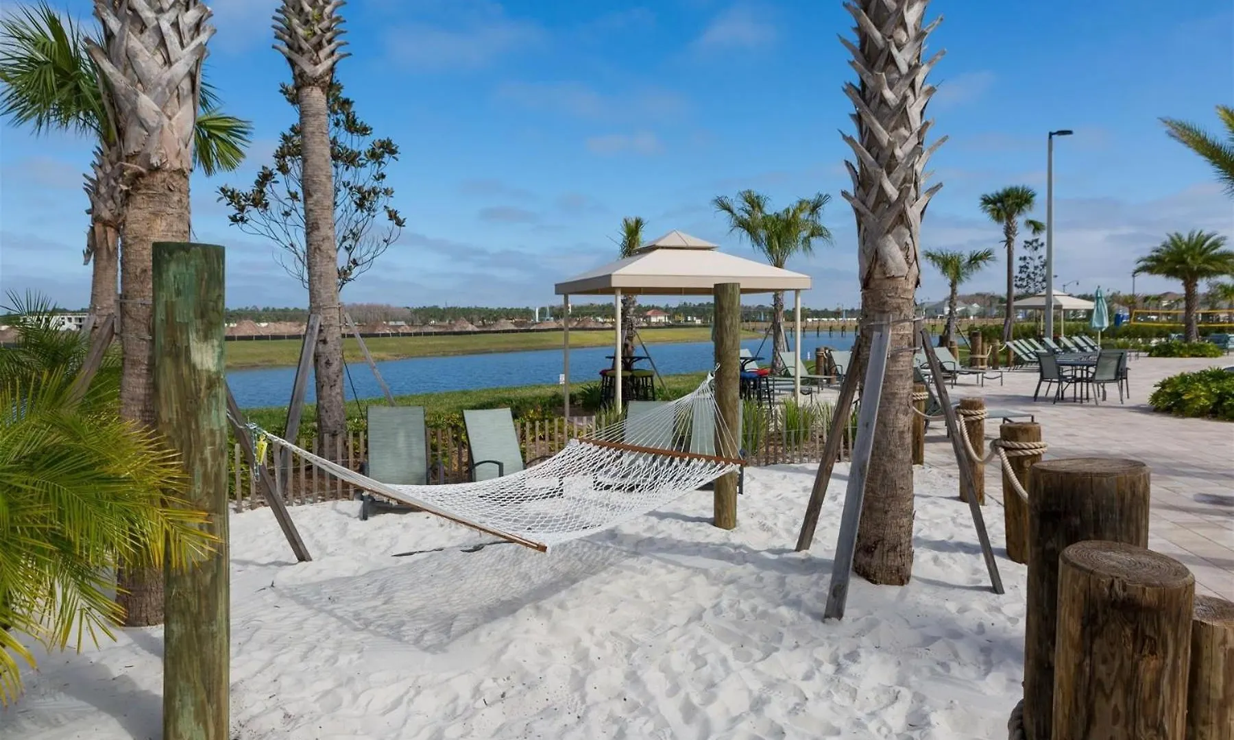4813 - Storey *10 Mim -> Disney* 4bd/3ba