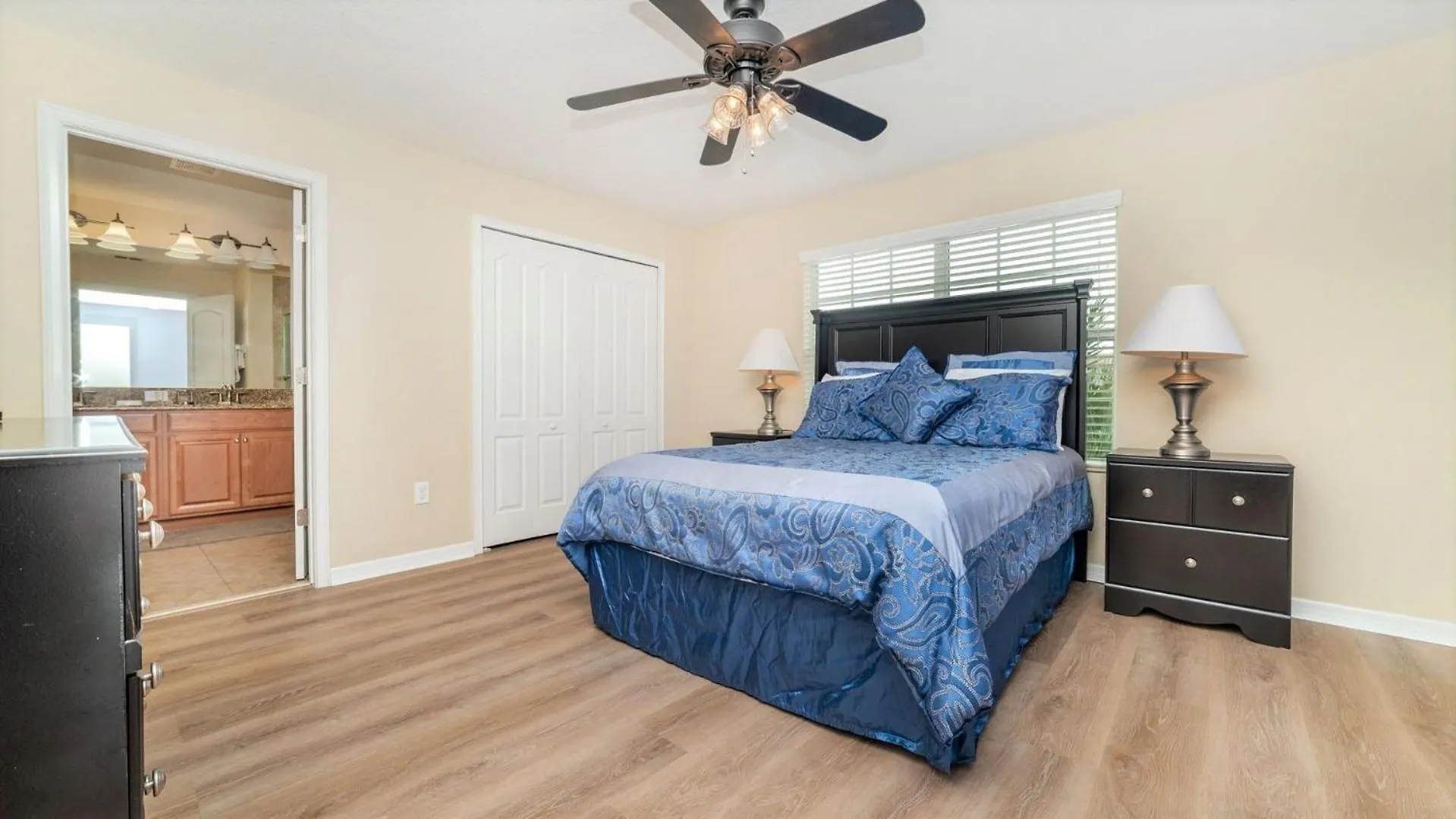 4813 - Storey *10 Mim -> Disney* 4bd/3ba Holiday home Kissimmee