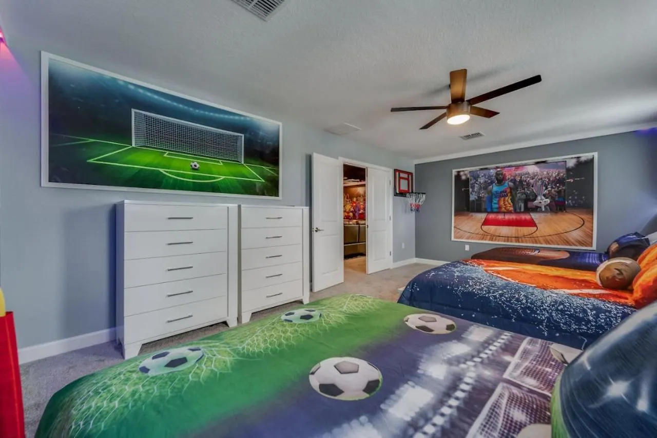 9 Bedroom Family Friendly Retreat -champions Gate Holiday home