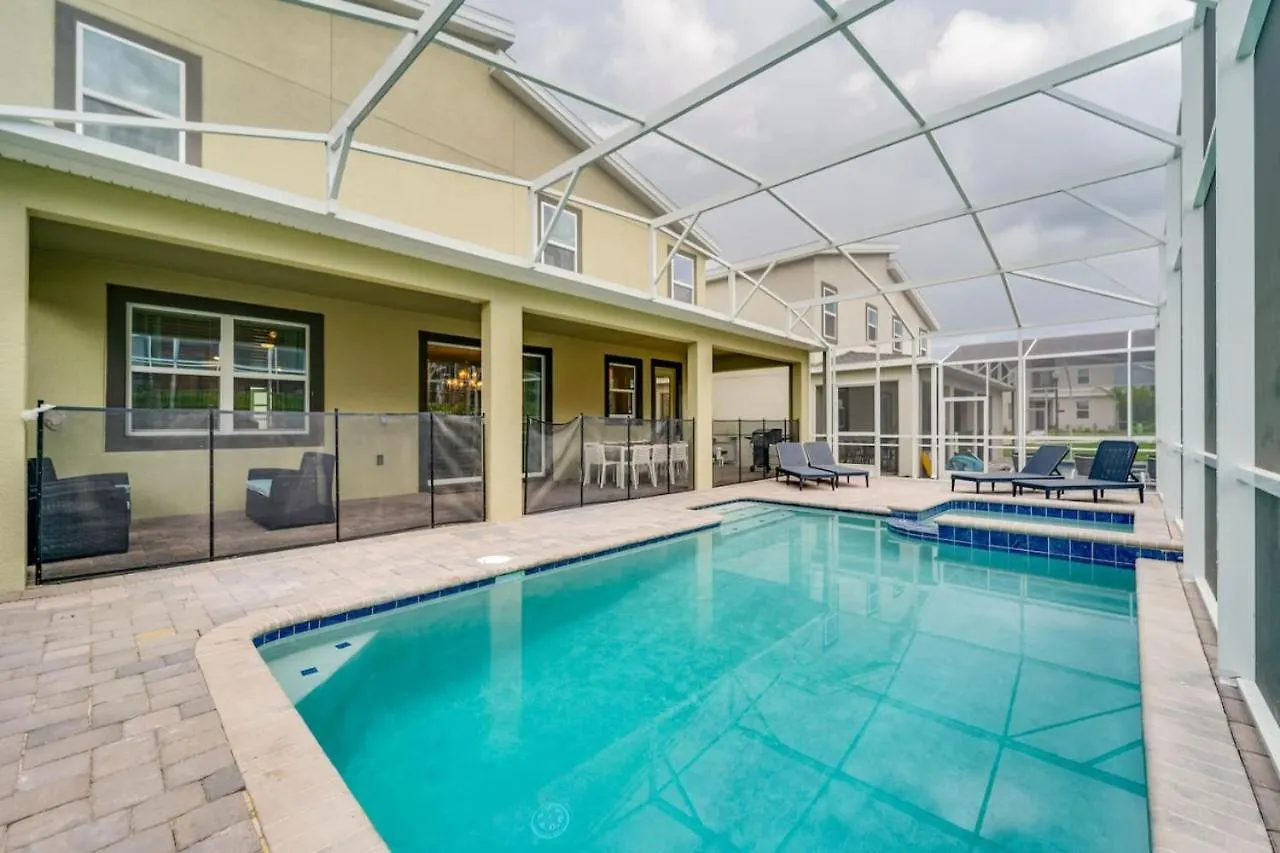 Holiday home 9 Bedroom Family Friendly Retreat -champions Gate *