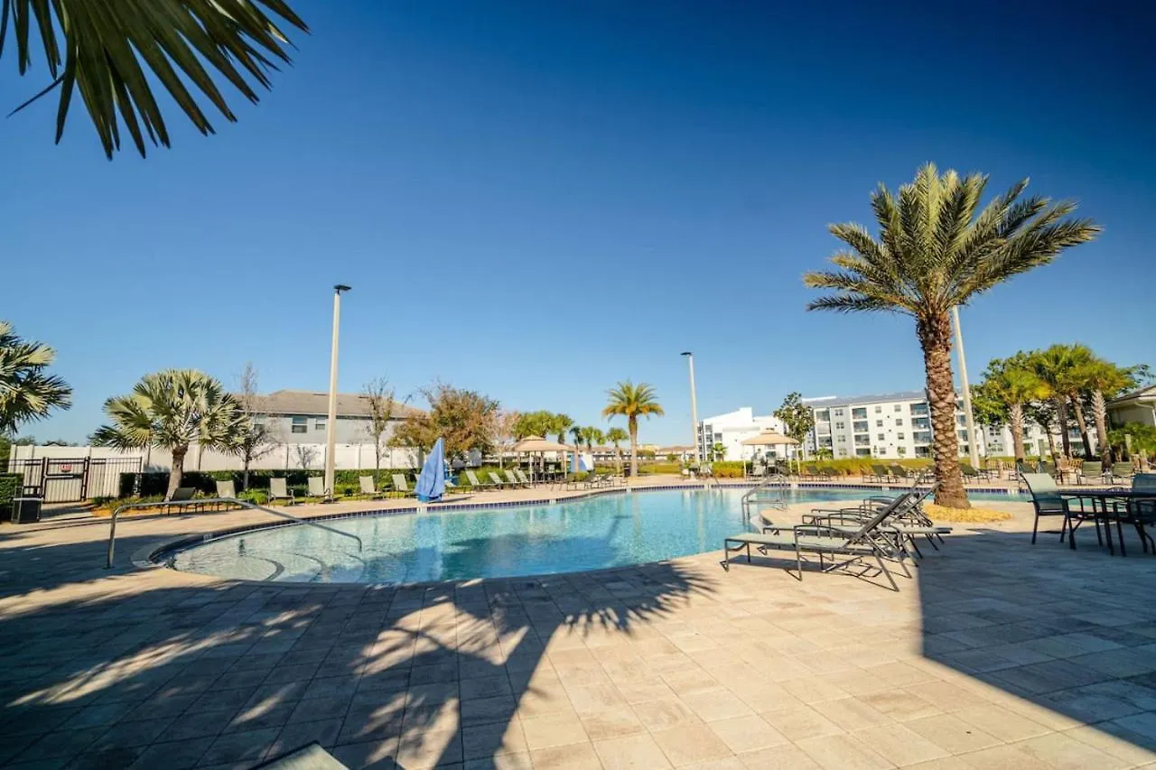 5 Bedroom 4 Bathroom Storey 4908ct * Kissimmee