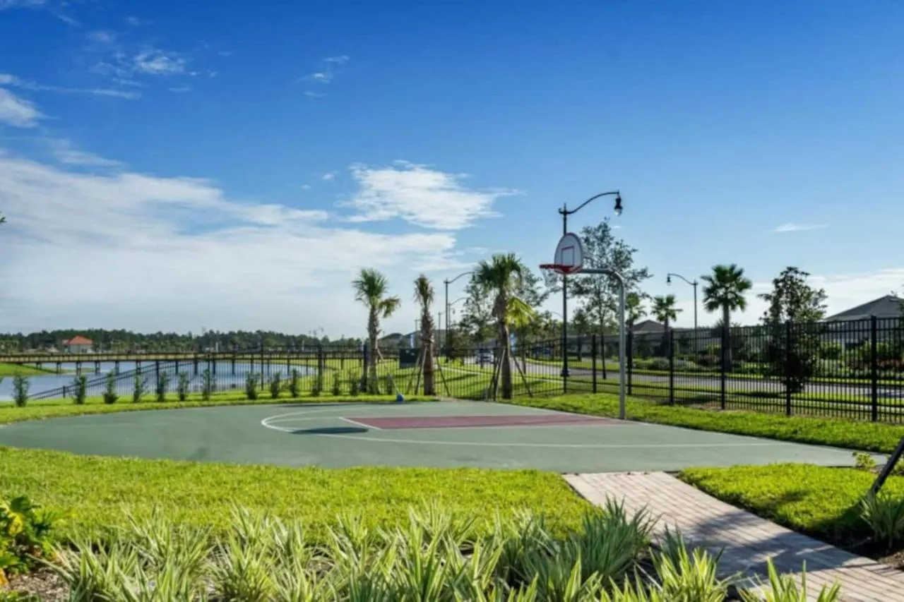5 Bedroom 4 Bathroom Storey 4908ct