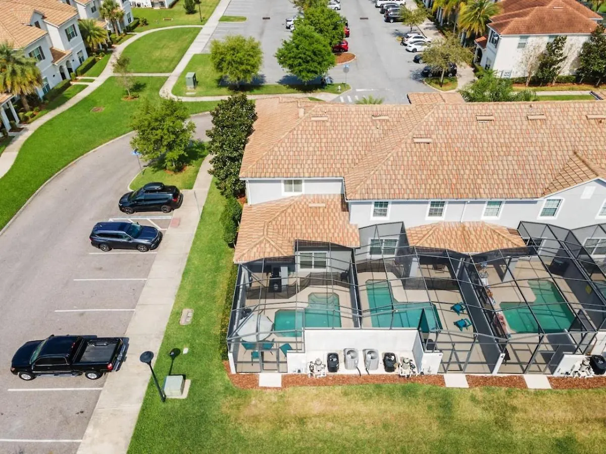 5 Bedroom 4 Bathroom Storey 4908ct * Kissimmee