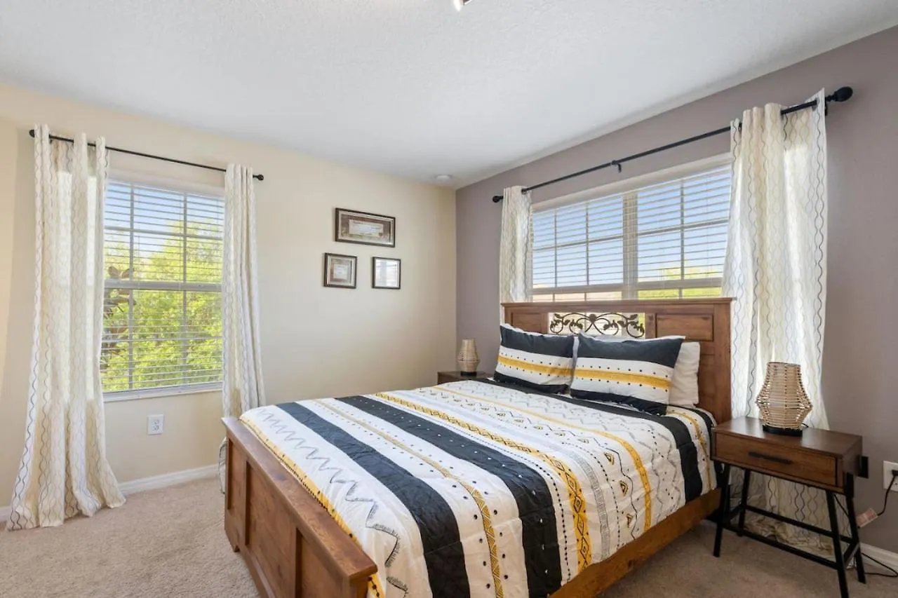 Holiday home 5 Bedroom 4 Bathroom Storey 4908ct