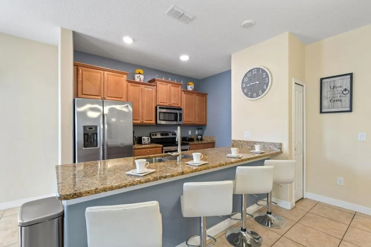Holiday home 5 Bedroom 4 Bathroom Storey 4908ct *