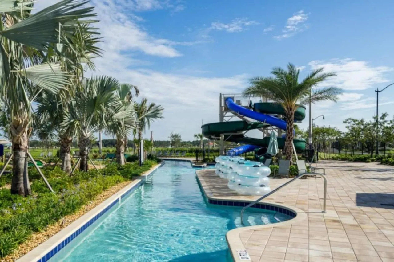 5 Bedroom 4 Bathroom Storey 4908ct Holiday home Kissimmee