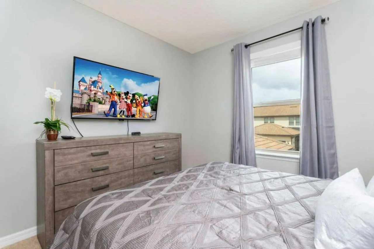 5 Bedroom 5 Bathroom Windsor At Westside 8900al
