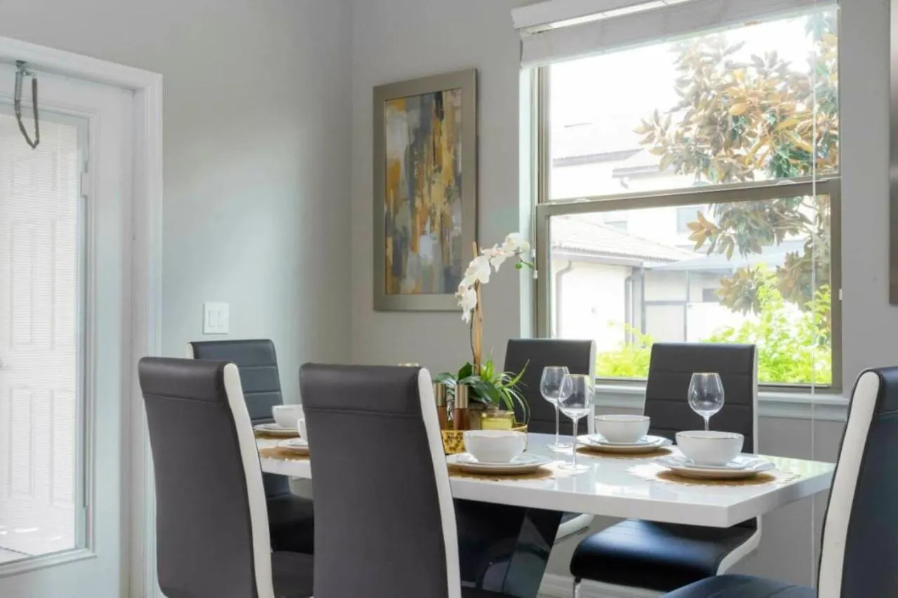 Holiday home 5 Bedroom 5 Bathroom Windsor At Westside 8900al