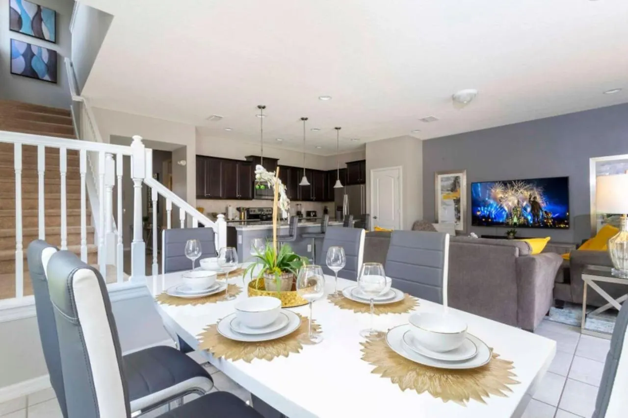 5 Bedroom 5 Bathroom Windsor At Westside 8900al Kissimmee