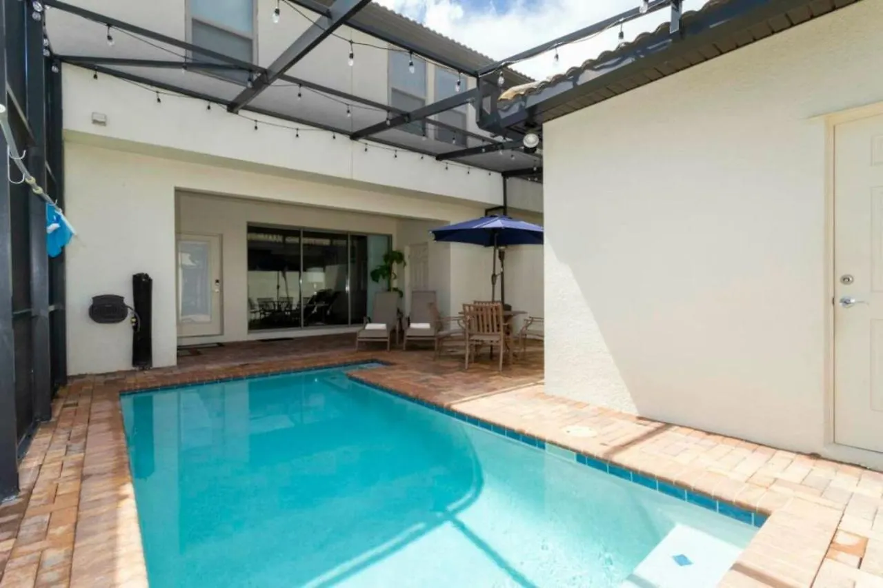 5 Bedroom 5 Bathroom Windsor At Westside 8900al *