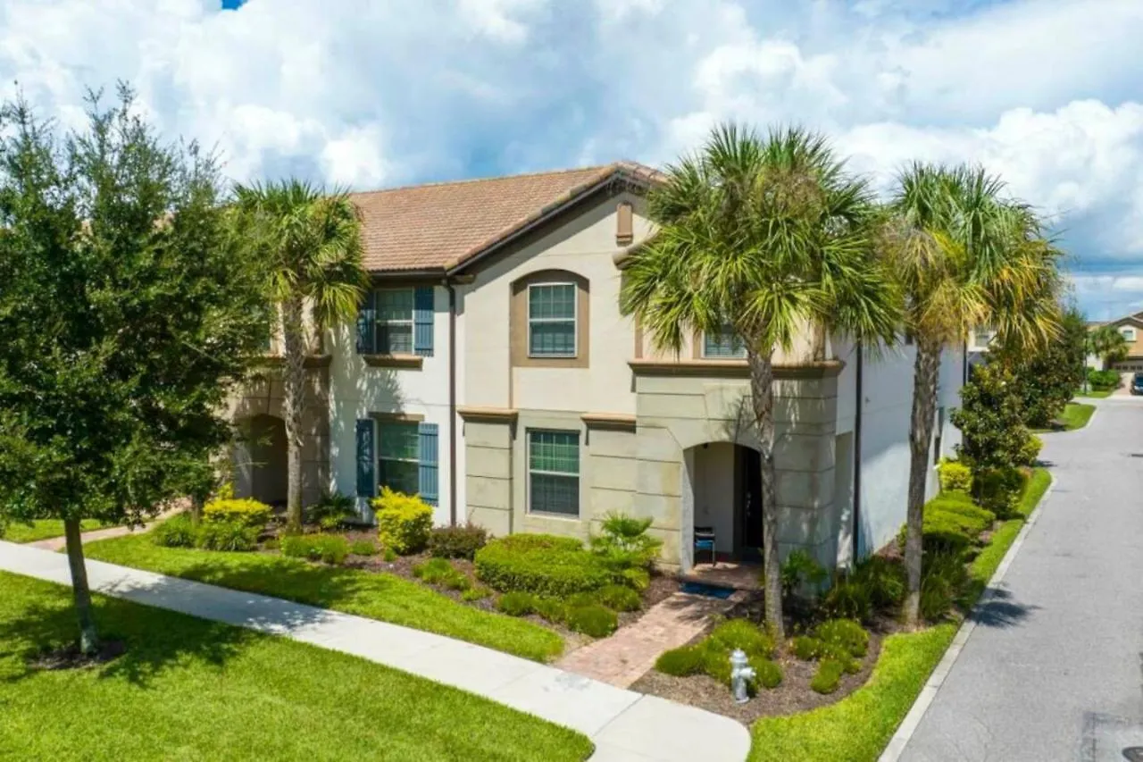 Holiday home 5 Bedroom 5 Bathroom Windsor At Westside 8900al *