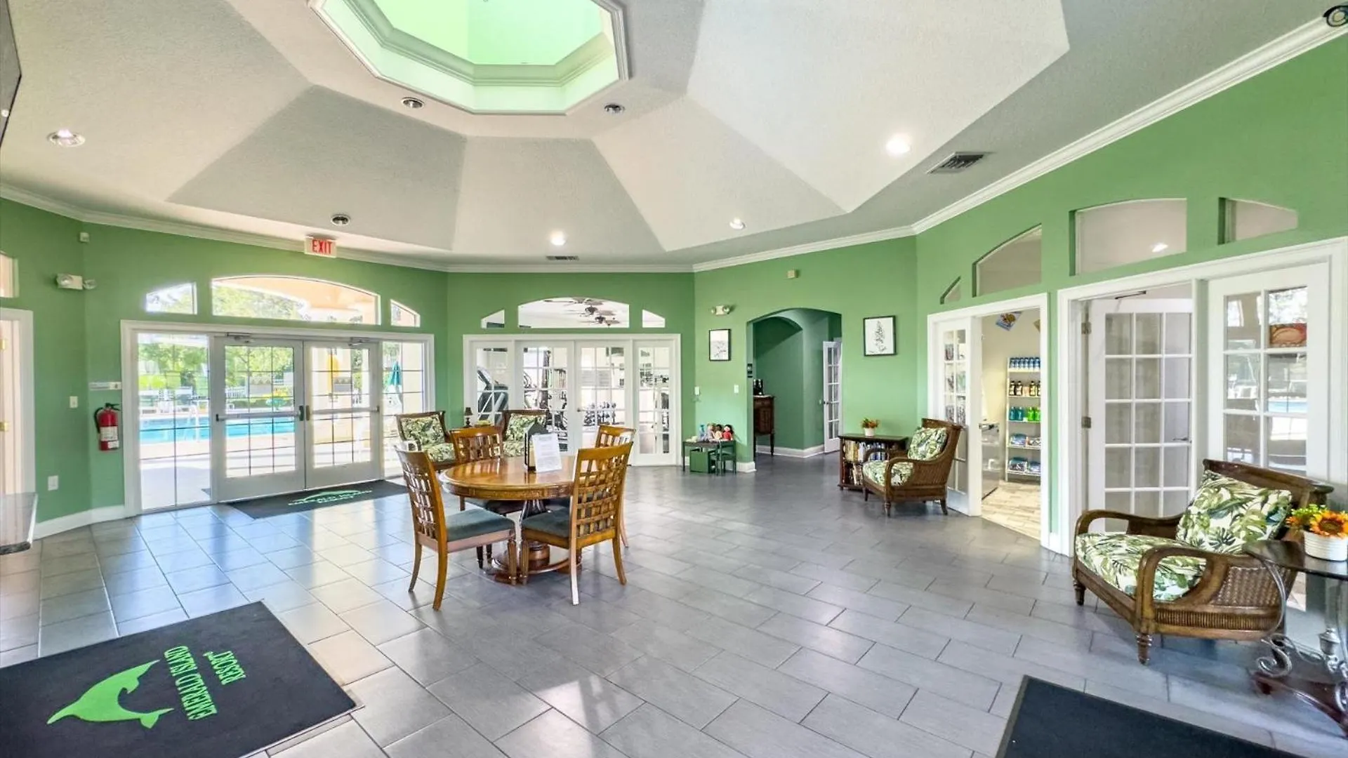 2682 Emerald Island