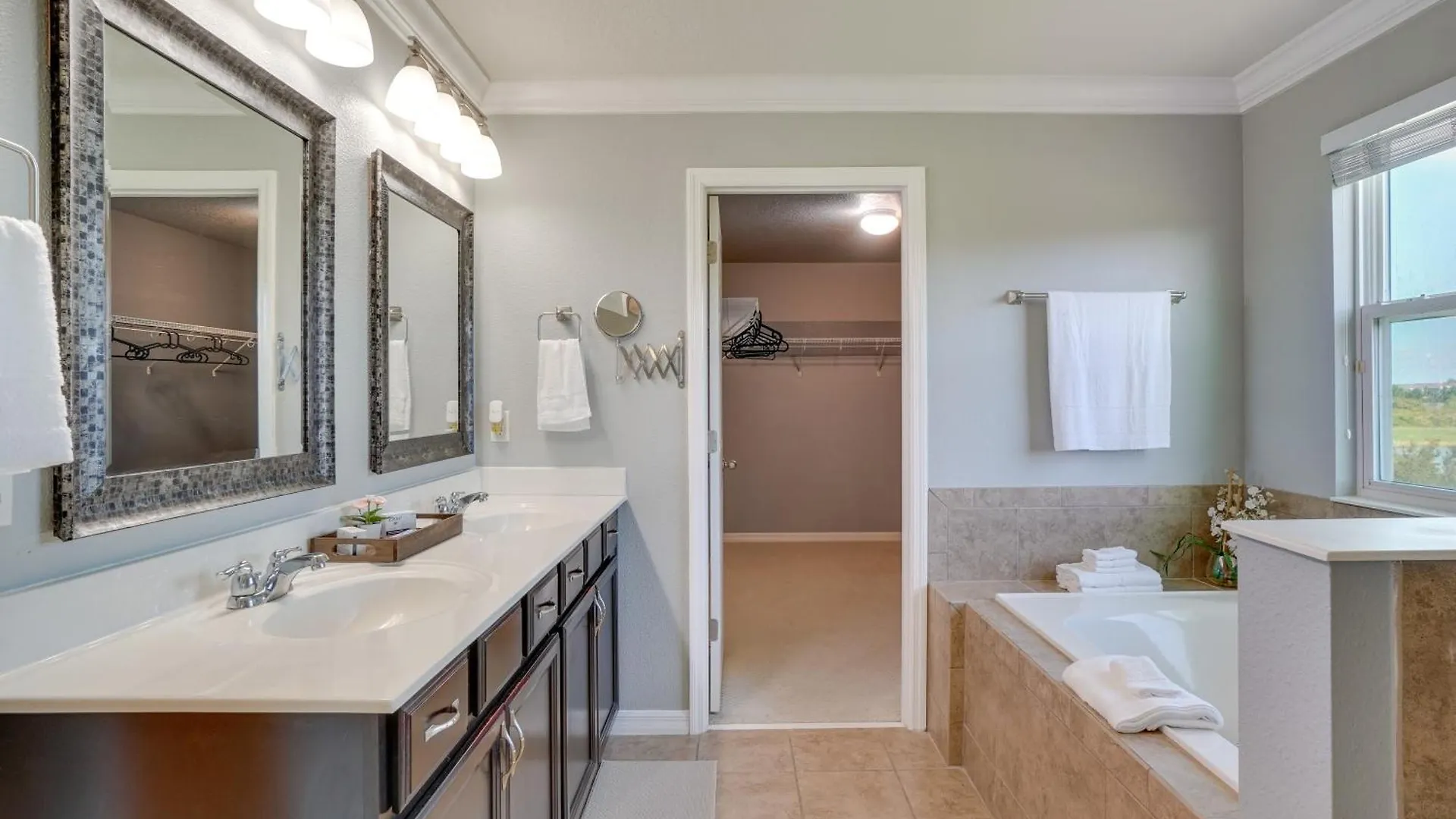 Holiday home Luxe Nona Your Ultimate Orlando Retreat *