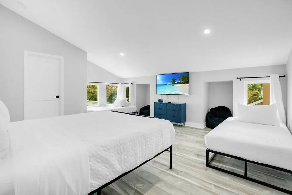 Luxury Near I Fully Renovated * Kissimmee