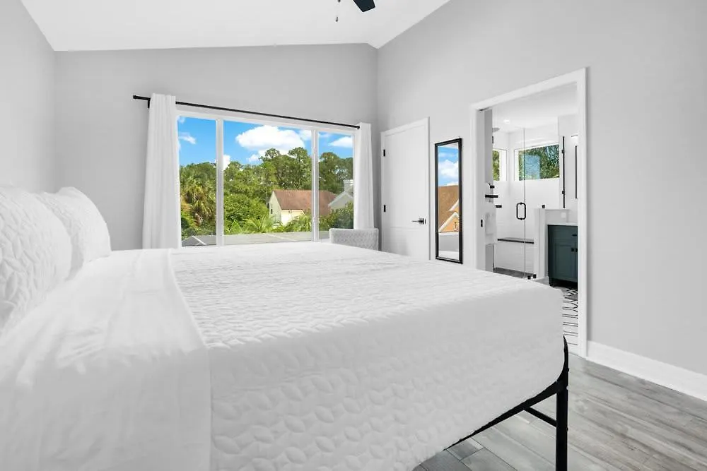 Luxury Near I Fully Renovated Holiday home