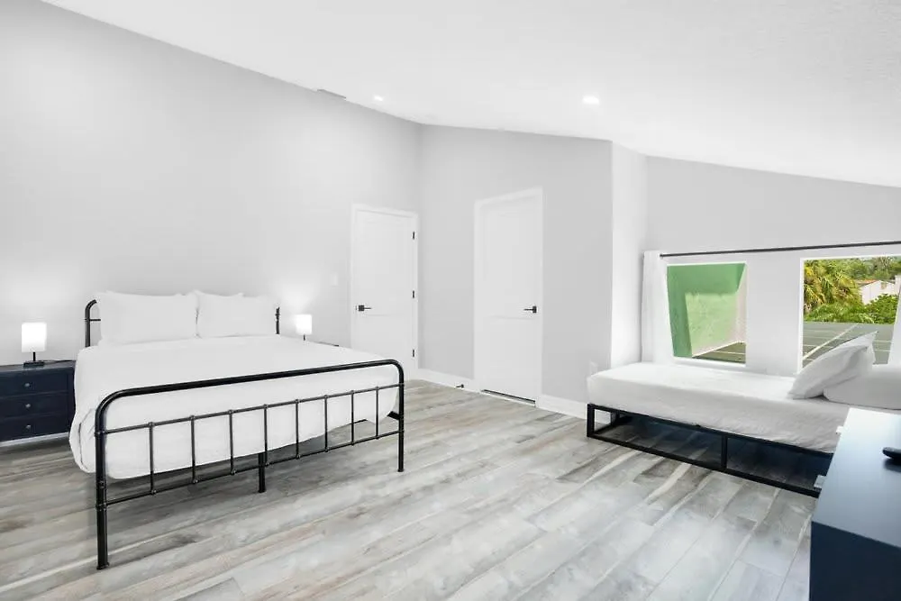 Luxury Near I Fully Renovated * Kissimmee