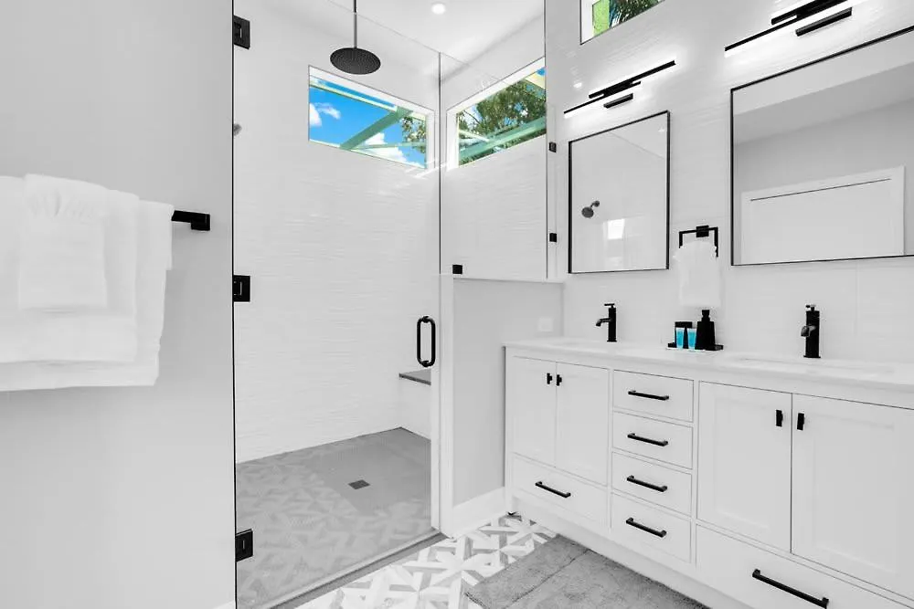 Luxury Near I Fully Renovated