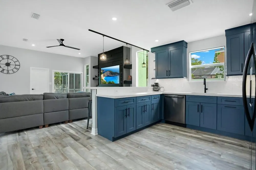 Luxury Near I Fully Renovated Kissimmee