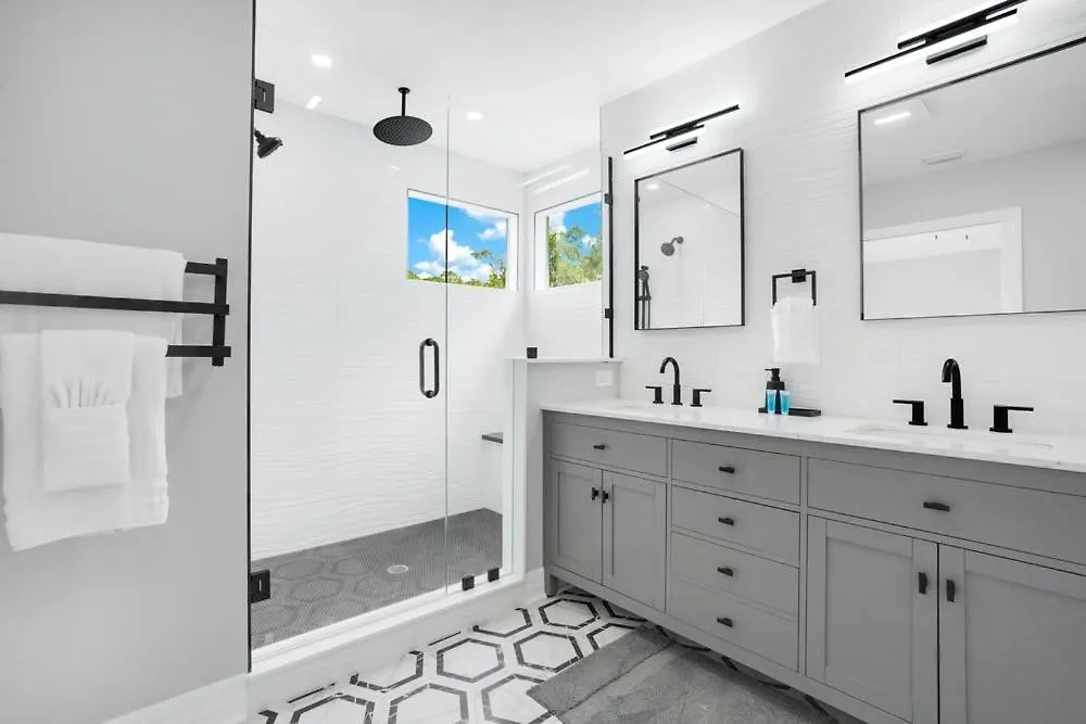 Luxury Near I Fully Renovated Kissimmee