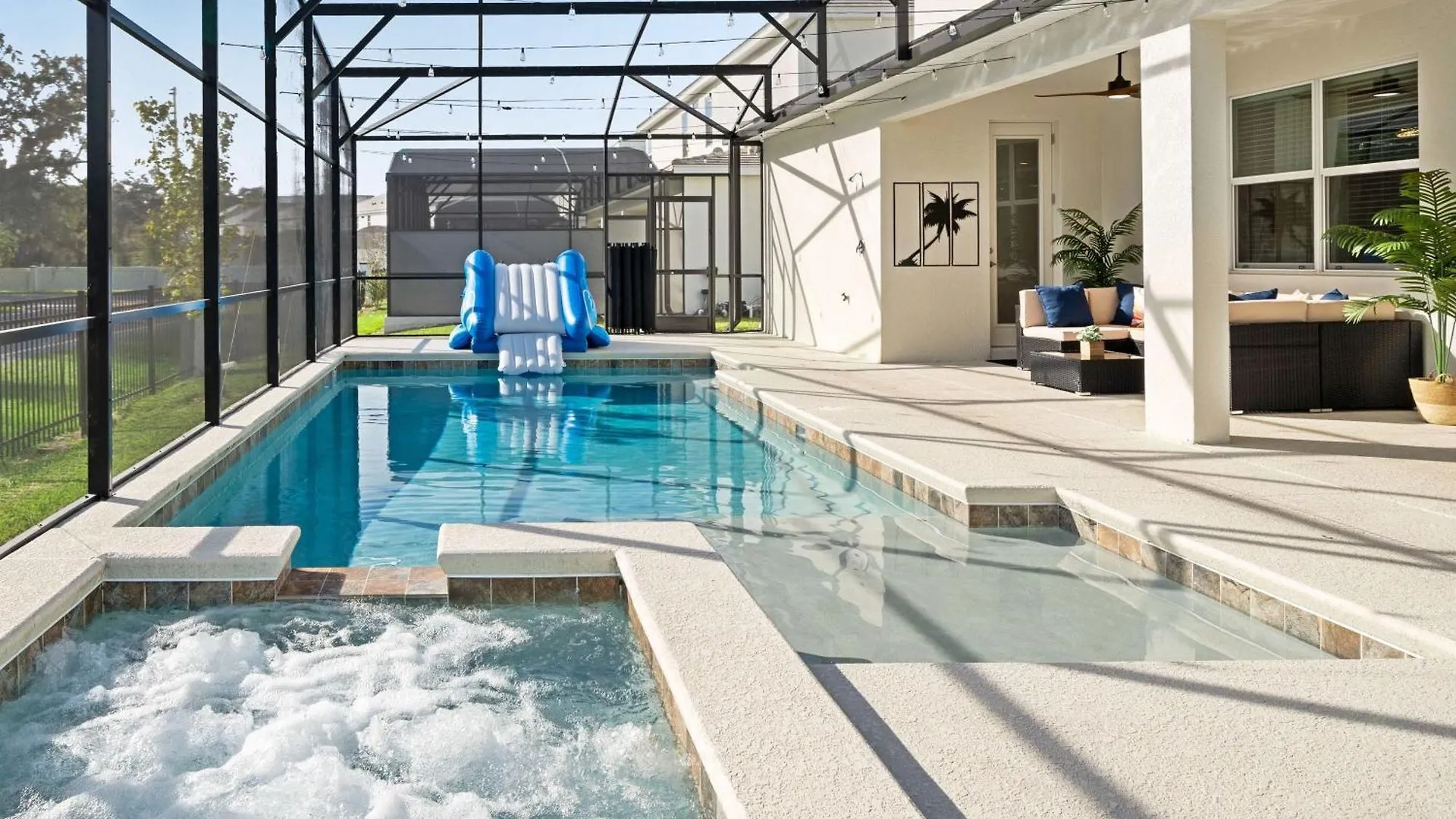 Luxury Family With Private Pool Hot Tub Cinema & Games Holiday home Kissimmee