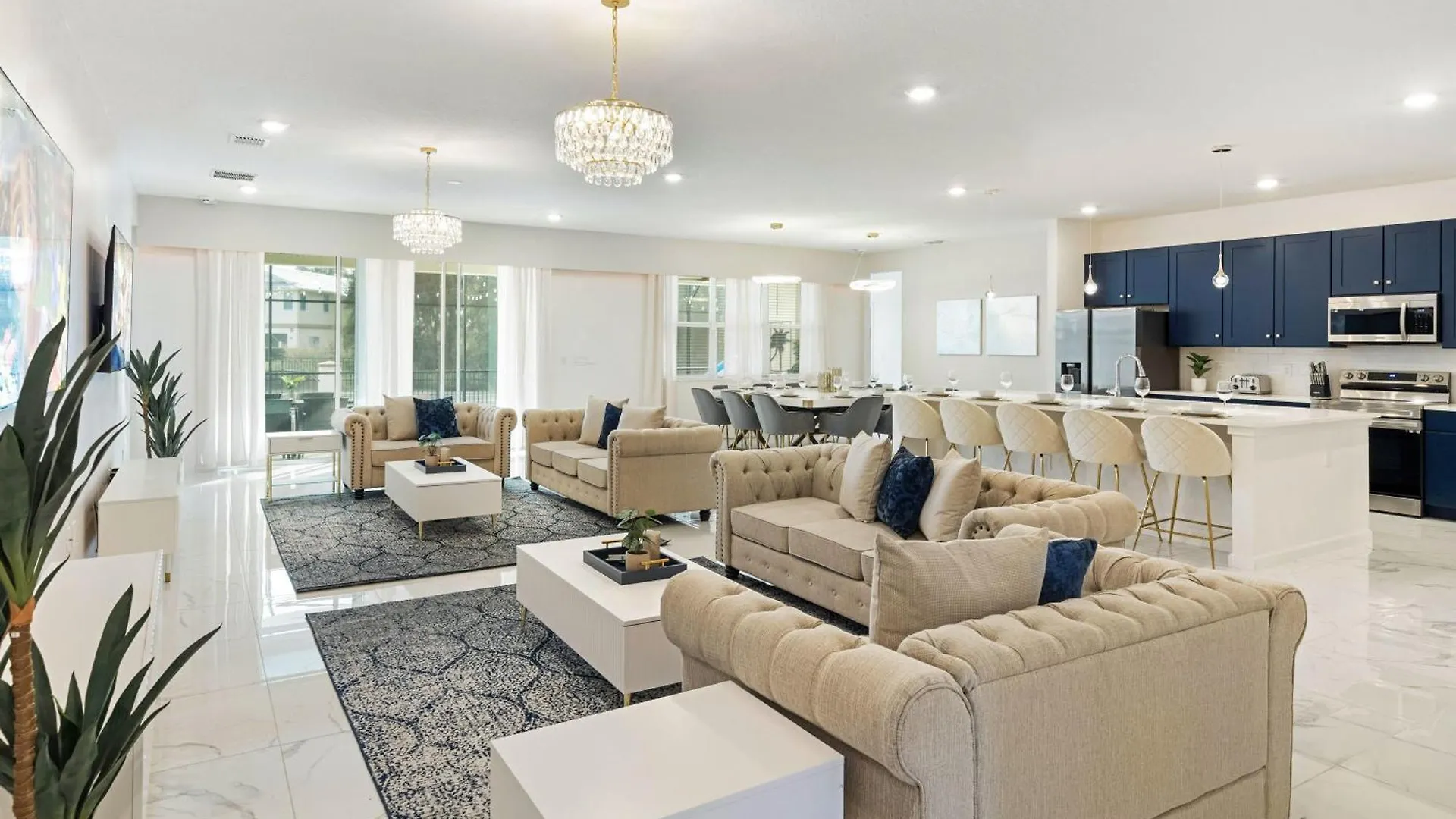 Luxury Family With Private Pool Hot Tub Cinema & Games Holiday home *