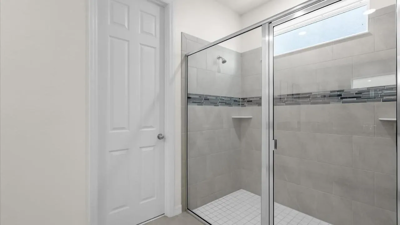 Majestic 9-bedroom Home: Luxury & Serenity Await Holiday home Kissimmee