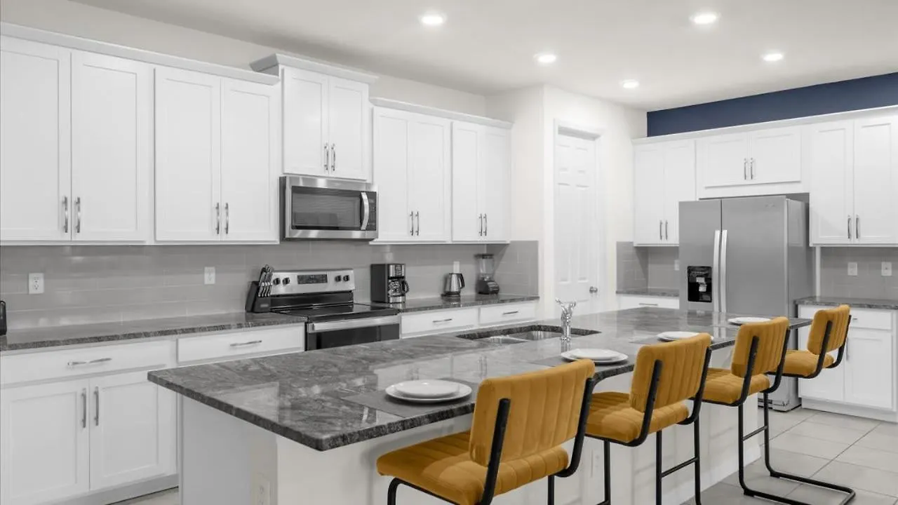 Majestic 9-bedroom Home: Luxury & Serenity Await *