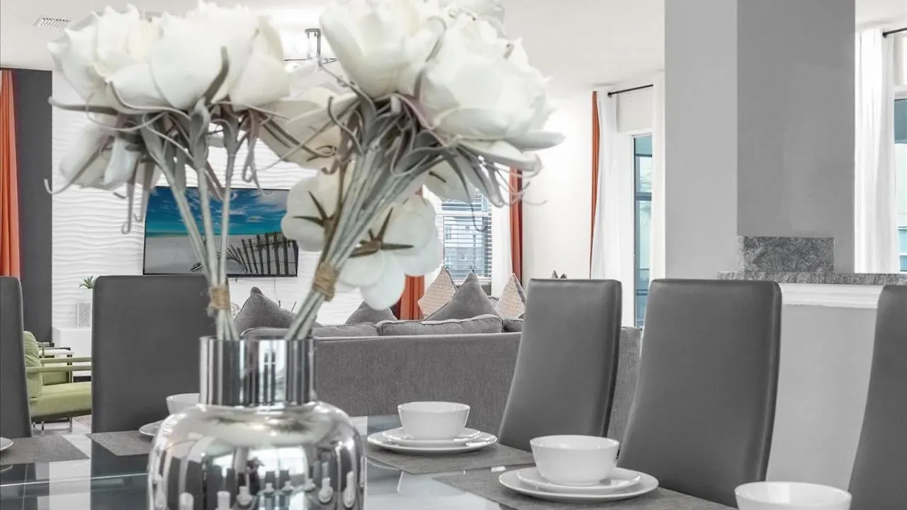 Majestic 9-bedroom Home: Luxury & Serenity Await Holiday home
