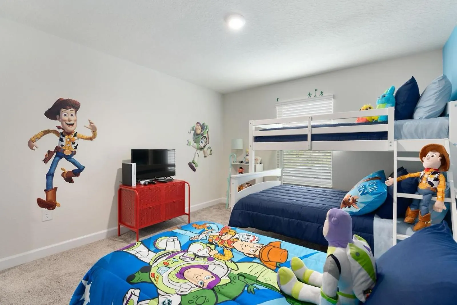 278 - 4bd/3ba ✰ Champions Gate ✰ 3 Camas King-size