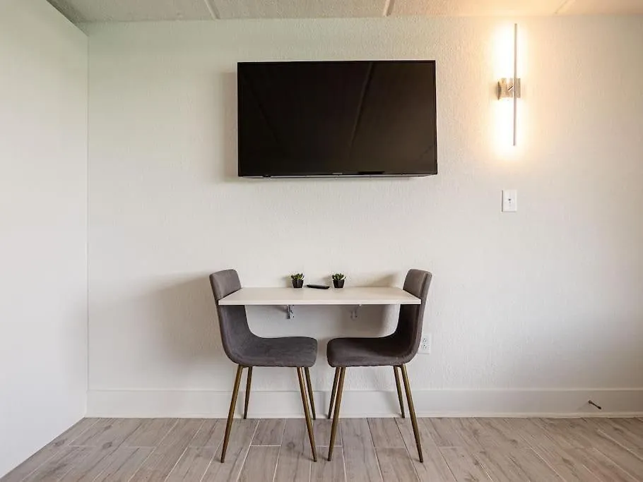 Orlando Comfy 1br With Pool View 5 Minutes To Lägenhet