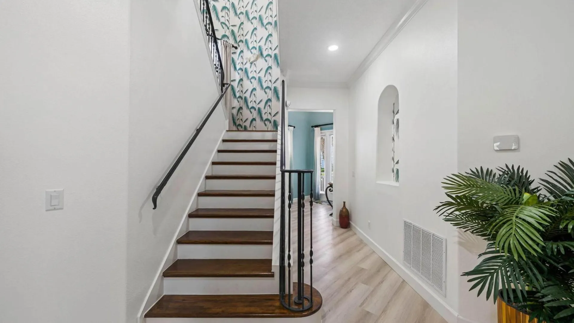 W453 - Tropical Retreat With Screened In Private Pool And At Reunion 度假居 *