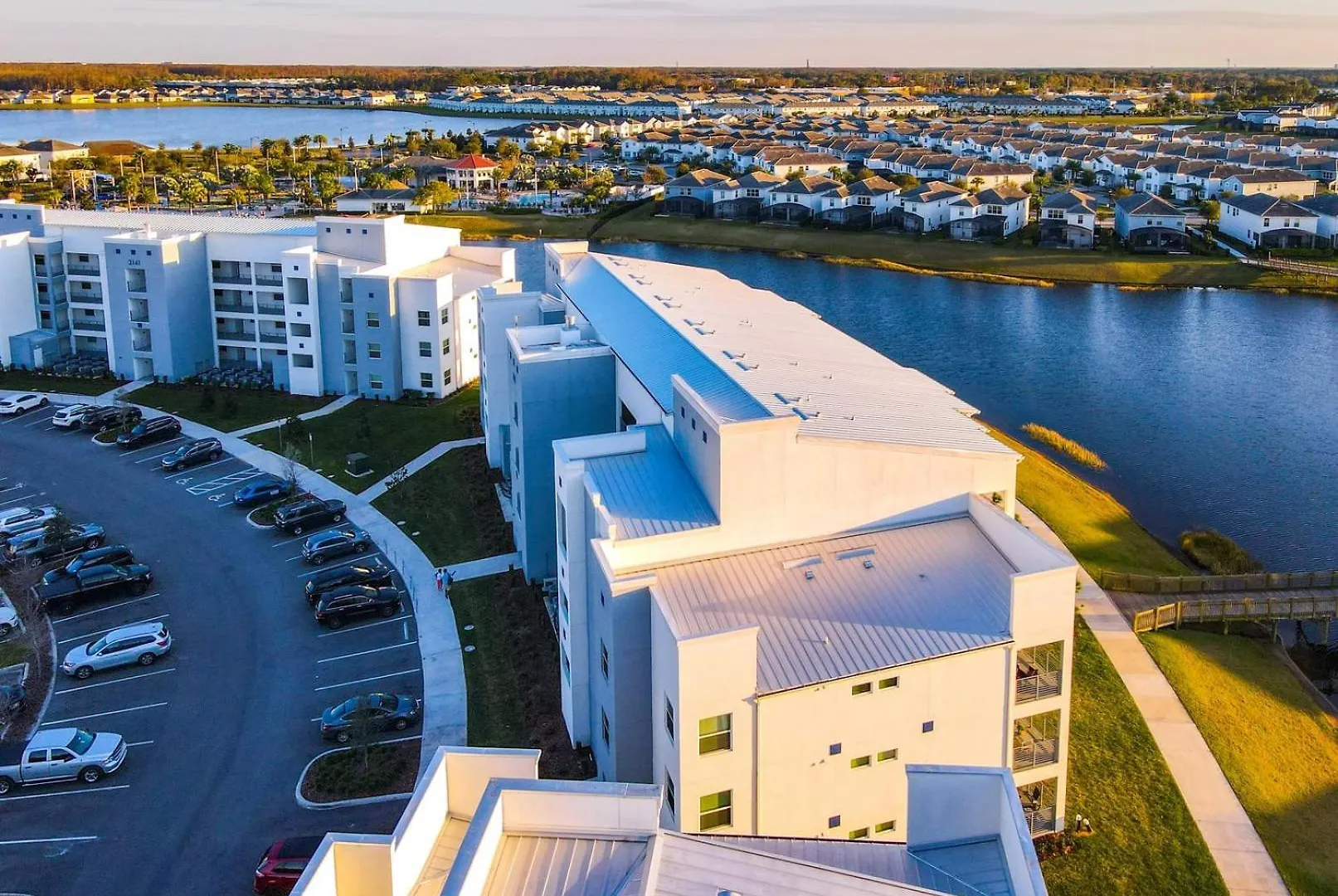 - Storey 428 * Kissimmee