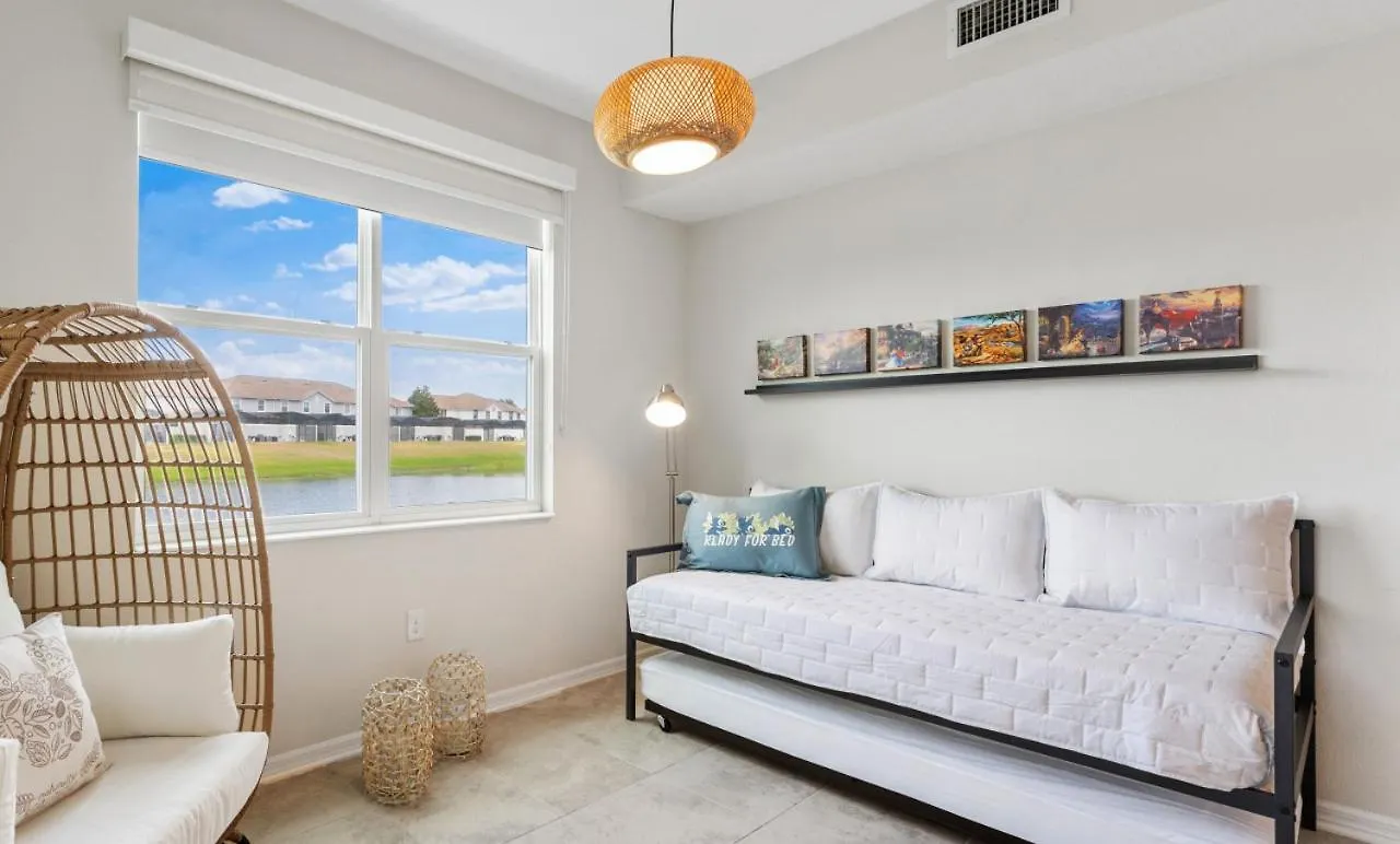 Brand New Lakeview Storey 3121-103 Apartment *