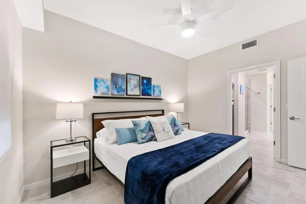 Brand New Lakeview Storey 3121-103 Apartment *