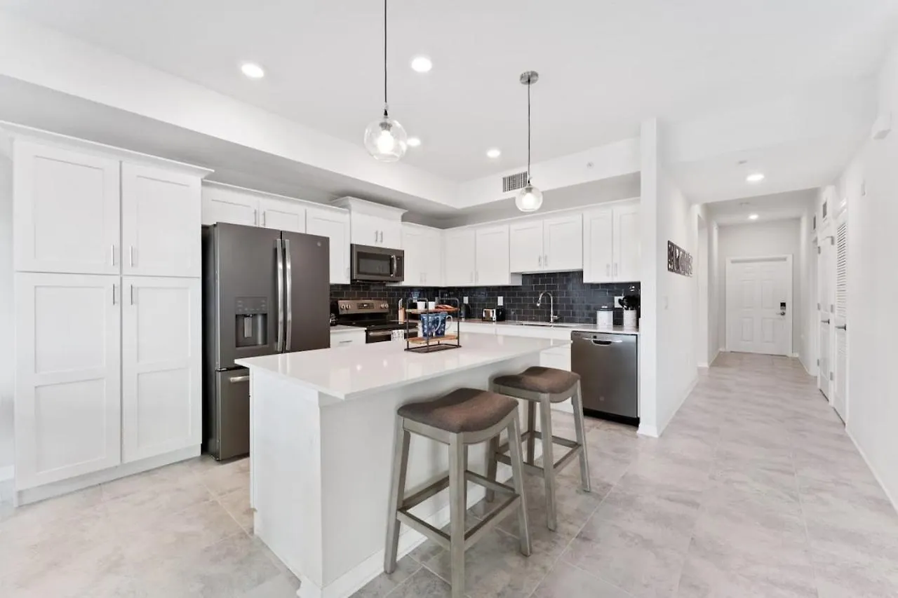 Brand New Lakeview Storey 3121-103 Kissimmee